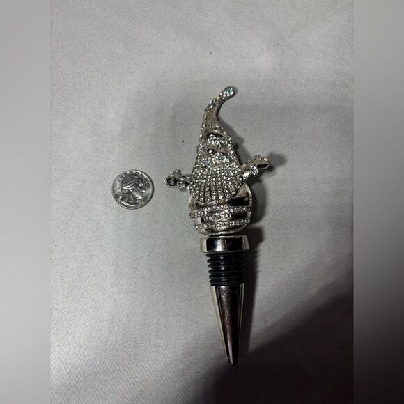 ☃️❄️☃️ New! Cherished Traditions Rhinestone Santa Wine Bottle Stopper - Picture 5 of 6